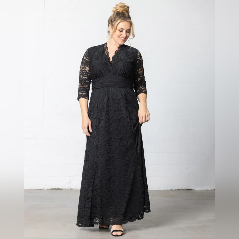 NWT Kiyonna Women Screen Siren Black Lace V-Neck 3/4 Sleeve Evening Gown PLUS 2X